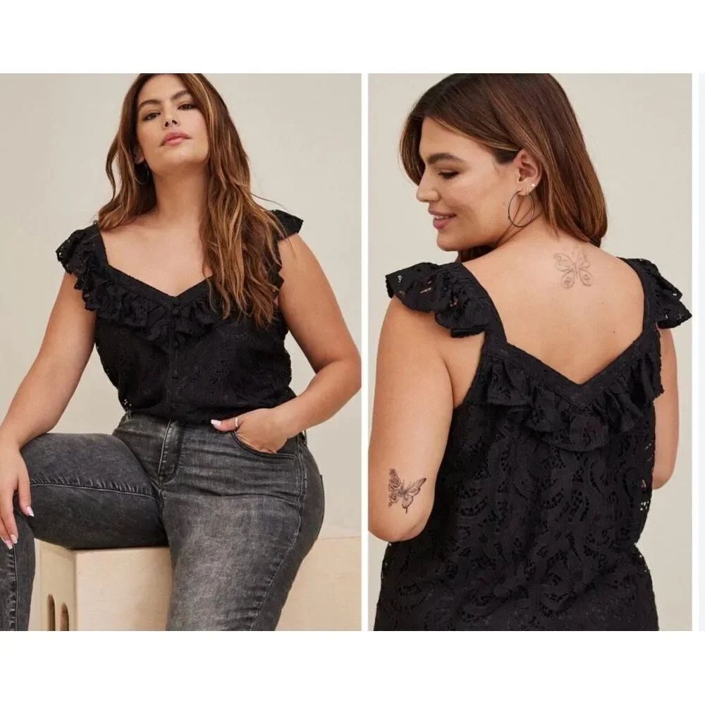 ❤️Torrid Lace Ruffle Crop Top